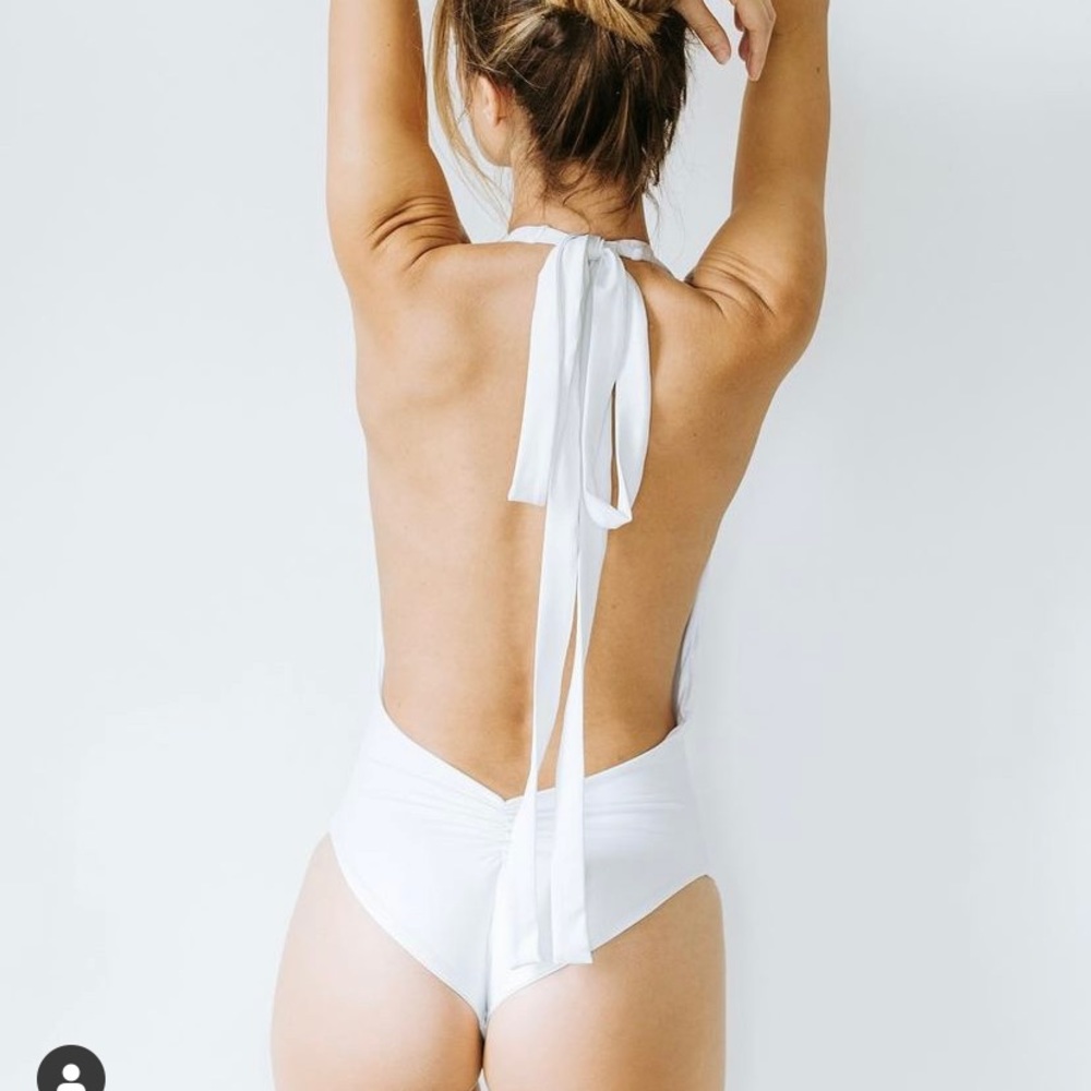 Londre flat white the multiway size large one piece